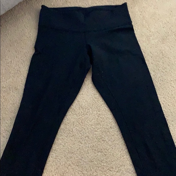 lululemon athletica Pants - Lululemon cropped leggings